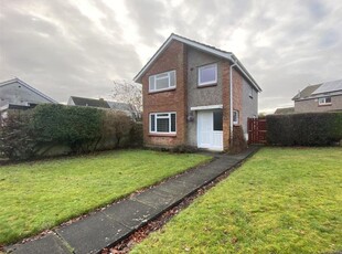 Detached house to rent in Hawthorn Place, Perth PH1