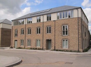 Flat to rent in 5 Mcneil House, Charlotte Avenue, Rousillon Park, Chichester, West Sussex PO19