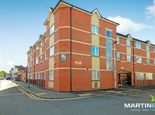 Flat to rent in Anderson Court, Anderson Road, Bearwood B66