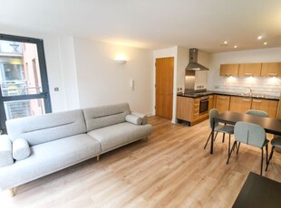Flat to rent in City Road East, Manchester M15