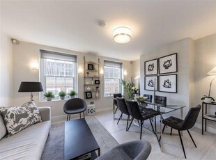 Flat to rent in Clarewood Court, Seymour Place, Marylebone, London W1H