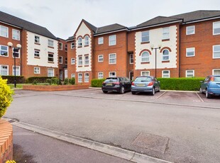 Flat to rent in Coopers Gate, Banbury OX16