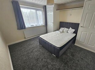 Flat to rent in Durham Road, Stockton-On-Tees TS19