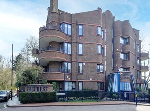 Flat to rent in Firecrest Drive, Hampstead, London NW3