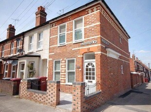 Flat to rent in Gloucester Road, Reading RG30