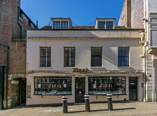 Flat to rent in High Street, Winchester SO23