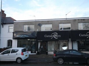 Flat to rent in Kelston Road, Whitchurch, Cardiff CF14