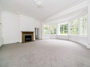 Flat to rent in Lindfield Gardens, Hampstead NW3