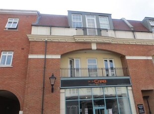 Flat to rent in Main Street, Dickens Heath, Shirley B90