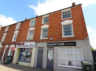 Flat to rent in Southam Road, Banbury OX16