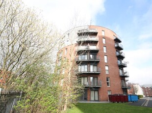 Flat to rent in Stillwater Drive, Manchester M11