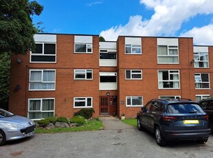 Flat to rent in Walsall Road, Four Oaks, Sutton Coldfield B74
