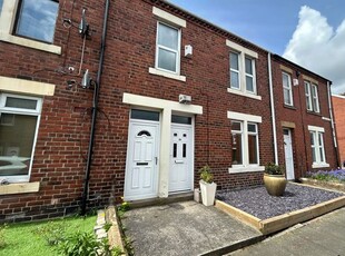 Flat to rent in York Street, Pelaw, Gateshead NE10