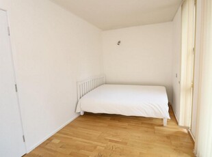 House share for rent in Becquerel Court,West Parkside, Greenwich, SE10