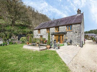 Llangadog, Llandovery, 6 Bedroom Detached