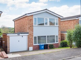 Property to rent in Cottesford Close, Hadleigh, Ipswich IP7