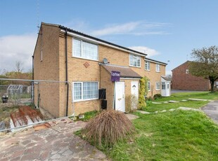 Property to rent in Faulkners Way, Burgess Hill RH15