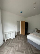 Room to rent in Heath Lane, Dartford DA1