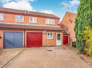 Semi-detached house to rent in Berkeley Close, Abbots Langley WD5