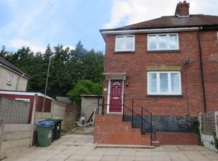 Semi-detached house to rent in Walton Road, Oldbury B68