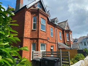 Studio flat for rent in Carysfort Road, Bournemouth, Dorset, BH1