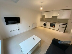 Studio flat for rent in Clarendon Road, Leeds, LS2