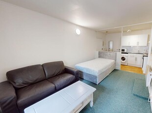 Studio flat for rent in Norfolk Square, City Centre, Brighton, BN1