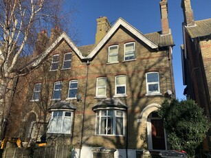 Studio flat for rent in Old Dover Road, CANTERBURY, CT1