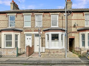 Terraced house for sale in St. Philips Road, Cambridge CB1