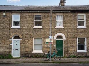 Terraced house for sale in Victoria Street, Cambridge CB1