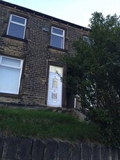 Terraced house to rent in Halifax Old Road, Birkby, Huddersfield HD2