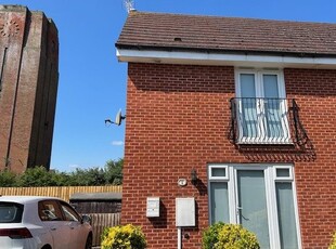 Terraced house to rent in Parsons Close, Fernwood, Newark NG24