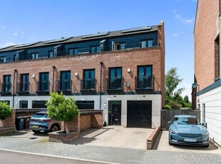 Town house for sale in Michaels Close, Manchester M22