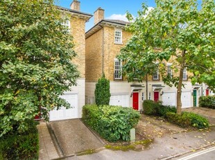 Town house to rent in Merrivale Square, Oxford OX2