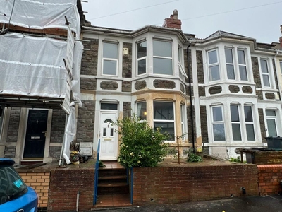 2 bedroom terraced house for sale in Leighton Road, Knowle, Bristol, BS4