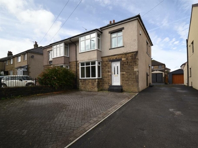 3 bedroom semi-detached house for sale in Highgate Road, Clayton Heights, Bradford, BD13