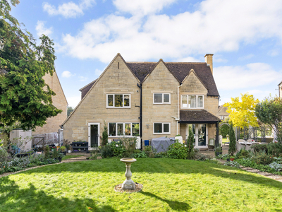 3 bedroom property for sale in Cotswold Mead, Painswick, GL6