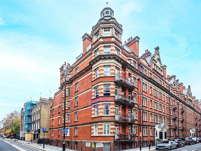 3 bedroom property for sale in Clarence Gate Gardens, Glentworth Street, London, NW1