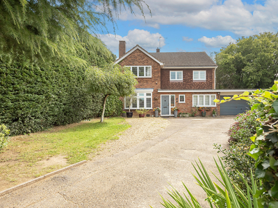 4 bedroom property for sale in Wheathampstead Road, Harpenden, AL5