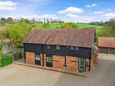 Barn conversion for sale in Upper Battenhall, Worcester WR7