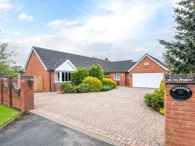 Bungalow for sale in Crown Lane, Wychbold, Droitwich, Worcestershire WR9