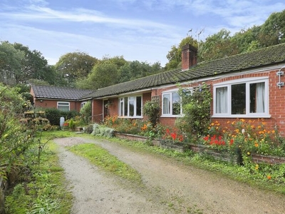 Detached bungalow for sale in Bowling Green Cottage Hillside, Martley, Worcester WR6