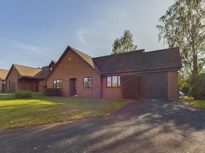 Detached bungalow for sale in Minge Lane, Upton-Upon-Severn, Worcester WR8