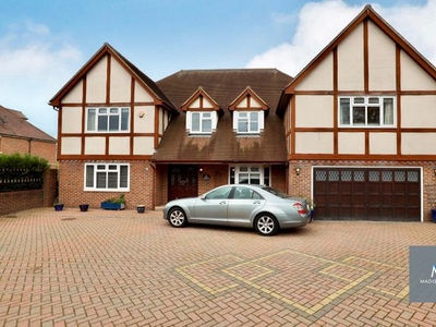 Detached house to rent in Manor Road, Chigwell, Essex IG7