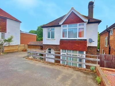 Detached house to rent in Woodbridge Hill, Guildford, Surrey GU2