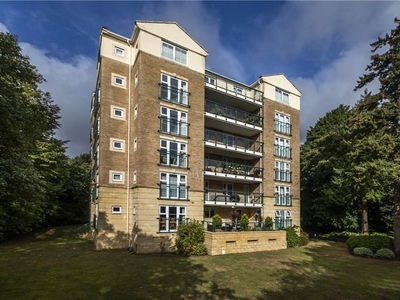 Flat for sale in The Avenue, Branksome Park BH13