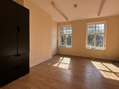 Flat to rent in Bridge Street, Hitchin SG5