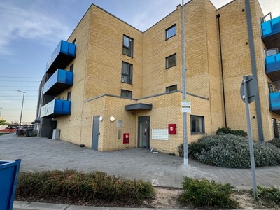 Flat to rent in Crossness Road, Barking IG11