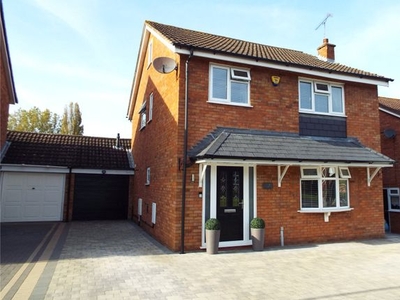 Link-detached house for sale in Chestnut Grove, Coleshill, Birmingham, Warwickshire B46