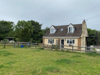 Property for sale in The Turnpike, Heddington, Calne SN11